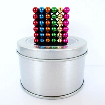 Set Puzzle magnetic Cub Multicolor, 216 bile de 5mm si cutie pentru depozitare din metal Set Puzzle magnetic Cub Multicolor, 216 bile de 5mm si cutie pentru depozitare din metal