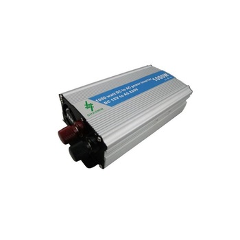 Invertor pentru autoturism, putere iesire 1000w, metalic, argintiu Invertor pentru autoturism, putere iesire 1000w, metalic, argintiu