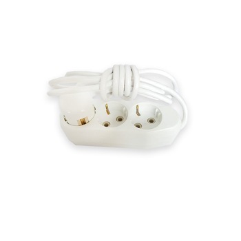 Prelungitor ceramic 3m, 3 prize, cordon alb, maxim 2 500 w Prelungitor ceramic 3m, 3 prize, cordon alb, maxim 2 500 w