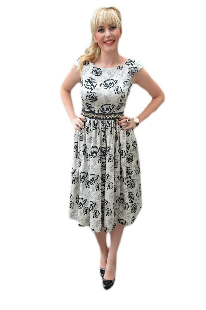 Rochie eleganta, cu imprimeu floral conturat cu negru,D&J Exclusive, Gri