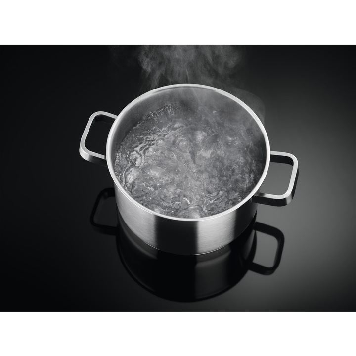 Плот за вграждане Electrolux CIT60430CB, Индукця, 4 нагревателни зони, Touch control, 60 см, Черно стъкло