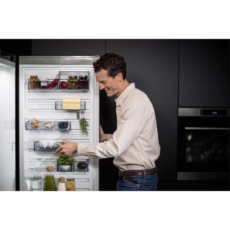 Combina frigorifica AEG RCB83724MX, 341 l, Clasa A++, Touch control, H 200 cm, Inox