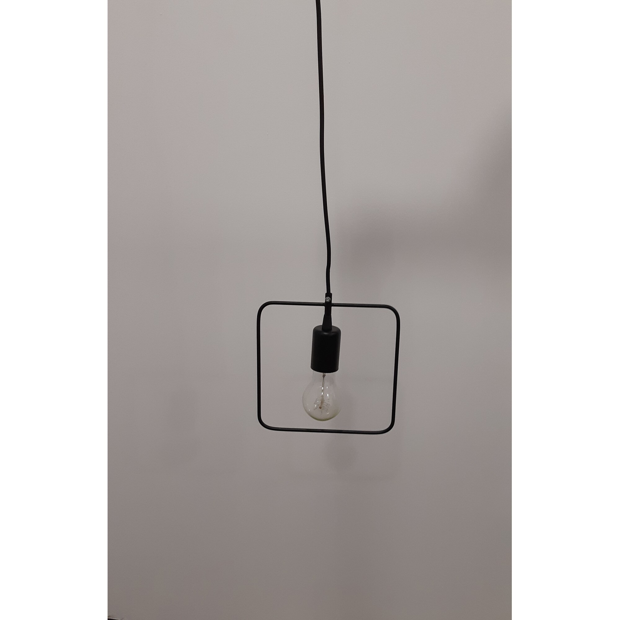 Pendul de tip Square, Maison M, din metal, culoare neagra, fir reglabil, inaltime 20 cm, lungime fir 110 cm