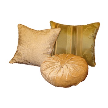 Set 3 perne decorative, model FIORE, multicolora, 40x45 cm, ERIKA, crem, 40x40 cm si EMMA, rotunda 40 cm Set 3 perne decorative, model FIORE, multicolora, 40x45 cm, ERIKA, crem, 40x40 cm si EMMA, rotunda 40 cm