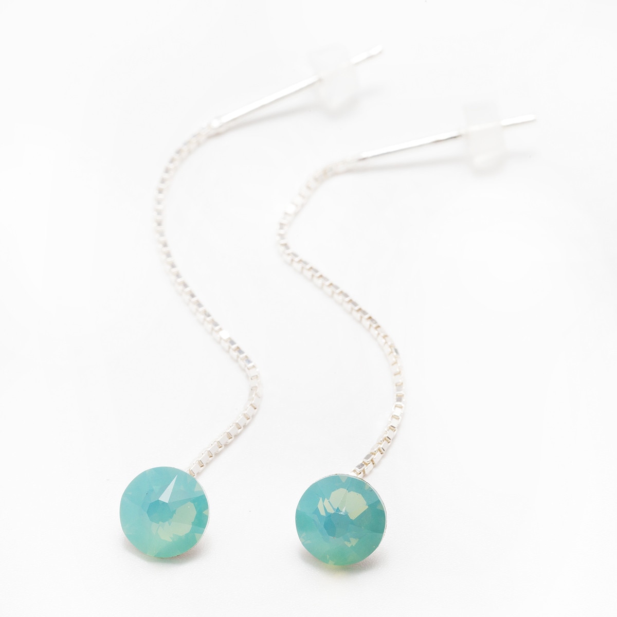 Cercei Argint DaviCrystals cu cristale cu un singur cristal flat bottom cu tija lant pacific opal