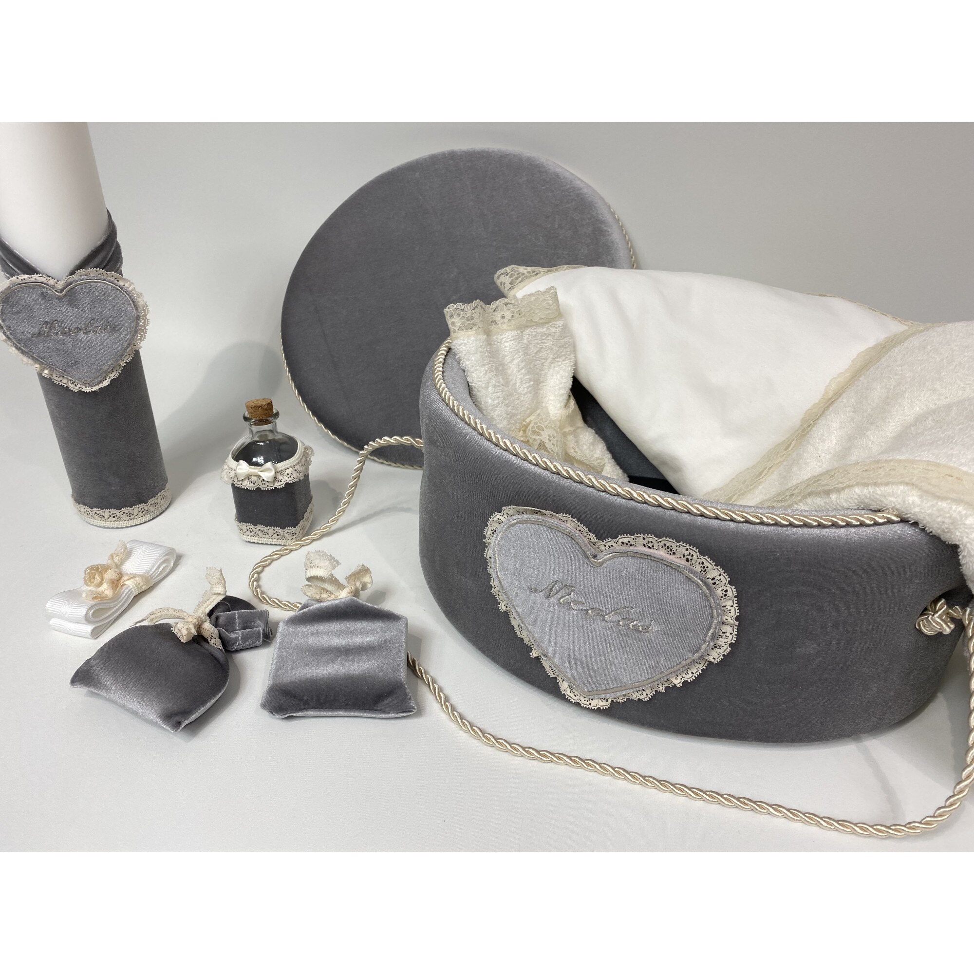 Trusou botez la cufar din catifea si lumanare id: 92 model Exclusiv Ola Baby