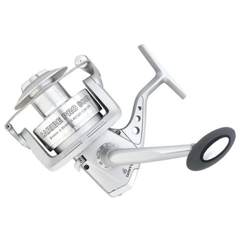 Mulineta DIP Caribe Pro 8000, 4 rulmenti, 0,35mm/440m Mulineta DIP Caribe Pro 8000, 4 rulmenti, 0,35mm/440m