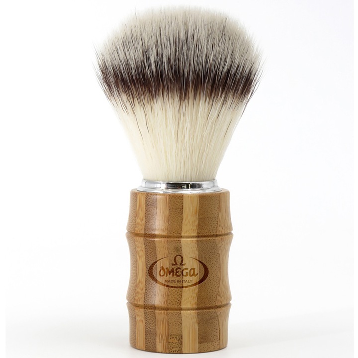 Pamatuf cu par sintetic si maner din lemn de bambus Omega 46831