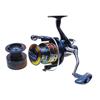 Mulineta WIND BLADE 9+1 rulmenti cu baitrunner J3-50FR Mulineta WIND BLADE 9+1 rulmenti cu baitrunner J3-50FR