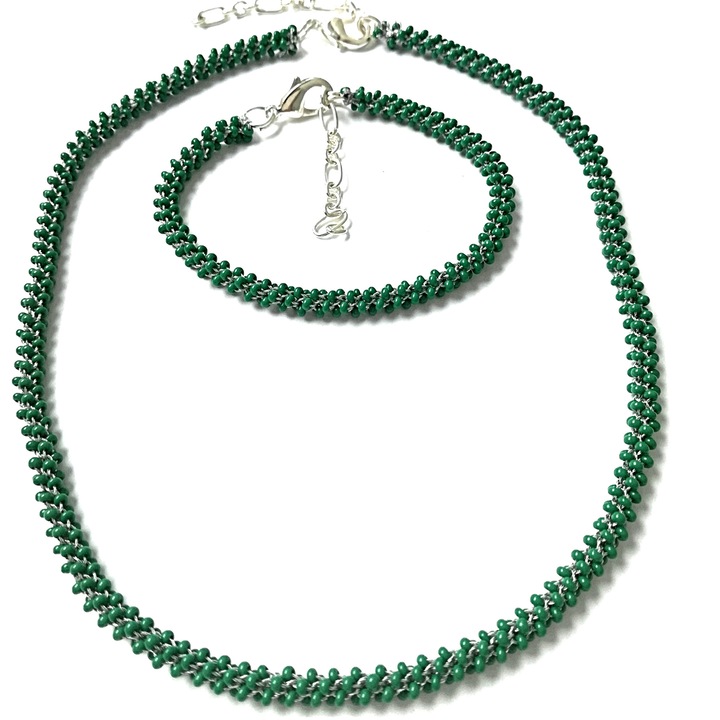 Set colier si bratara cu margele Preciosa Cehia verzi si fir metalic argintiu