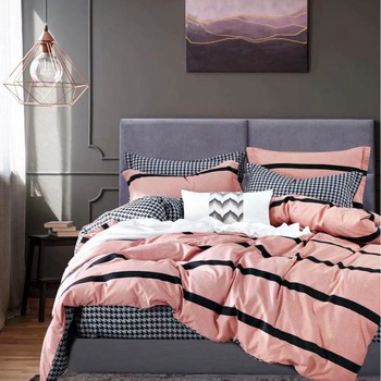 Lenjerie de pat din bumbac satinat dubla pentru pat dublu 4 piese, roz JN431 Lenjerie de pat din bumbac satinat dubla pentru pat dublu 4 piese, roz JN431