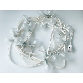 Ghirlanda Luminoasa de Exterior, Cablu Alb, Lumina Calda, 20 m Lungime, cu 60 Becuri Standard, Glob Transparent. Ghirlanda Luminoasa de Exterior, Cablu Alb, Lumina Calda, 20 m Lungime, cu 60 Becuri Standard, Glob Transparent.