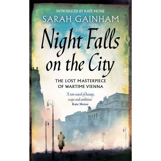 Night Falls on the City de Sarah Gainham
