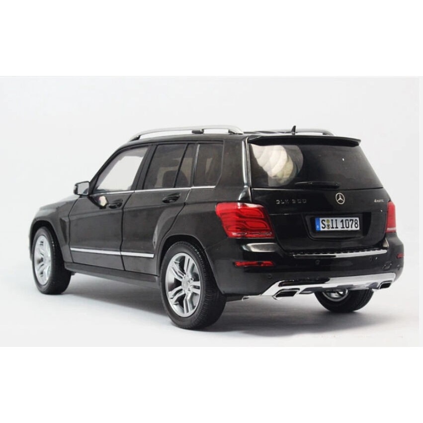 Macheta auto Mercedes Benz GLK (2013) 1:18 GTAutos - eMAG.ro