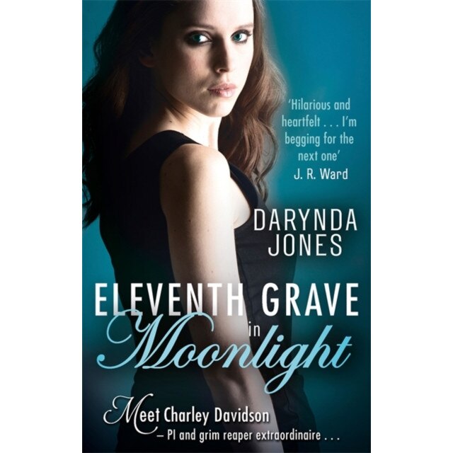 Eleventh Grave in Moonlight de Darynda Jones