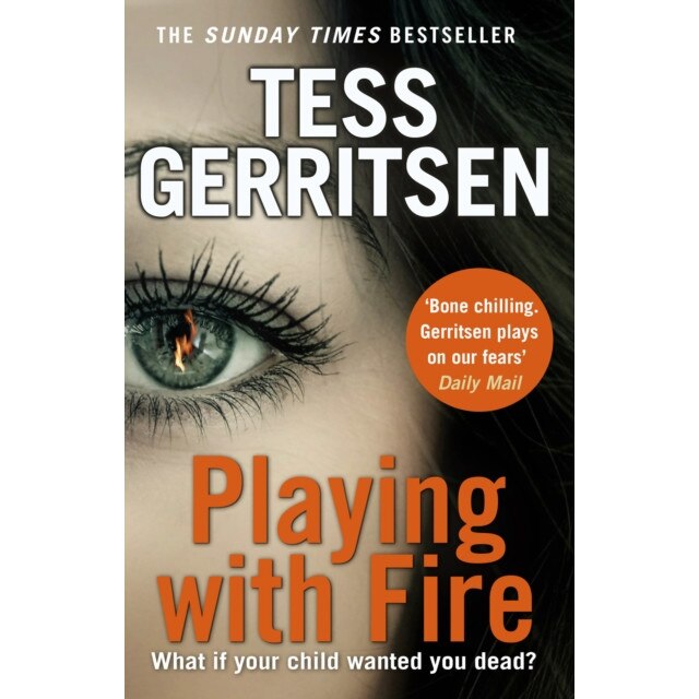 Playing with Fire de Tess Gerritsen