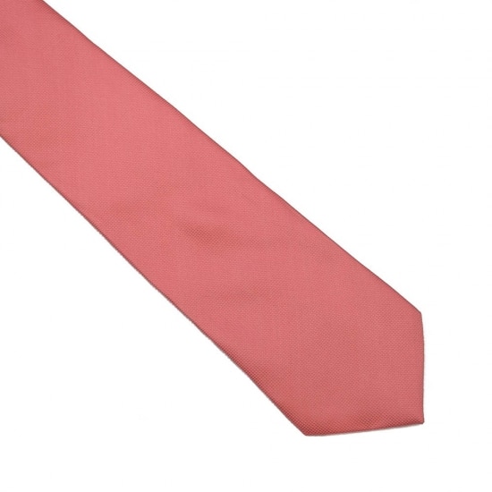 Cravata corai lata, Onore