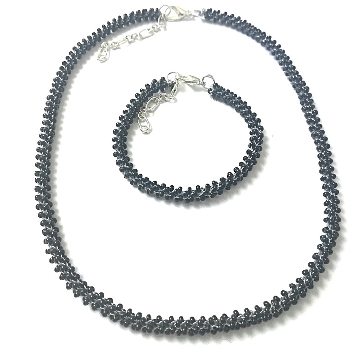 Set colier si bratara cu margele Preciosa Cehia si fir metalic argintiudwqf, Negru/Argintiu