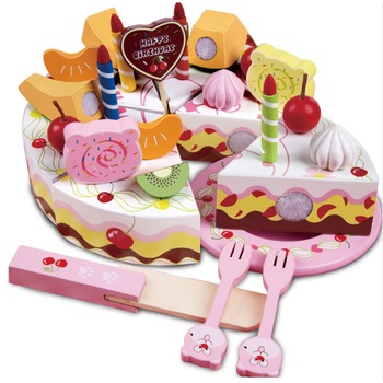 Tort din lemn, cu accesorii, Beautiful Birthday Cake Tort din lemn, cu accesorii, Beautiful Birthday Cake