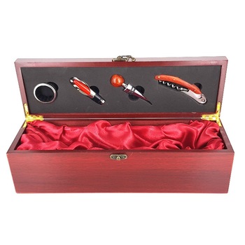 Cutie vin din lemn cu 4 accesorii Cutie vin din lemn cu 4 accesorii