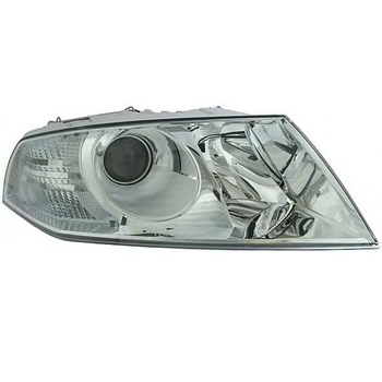 Far Dreapta Skoda Octavia 2 (2004-2008) cu lupa Far Dreapta Skoda Octavia 2 (2004-2008) cu lupa