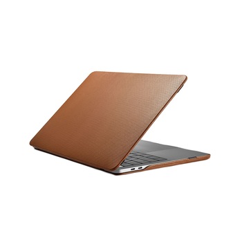 Husa piele naturala tip carcasa, MacBook Pro 15 inch (2019, 2018, mid. 2017, late 2016, Touch bar) - iCarer Woven, culoare Maro Husa piele naturala tip carcasa, MacBook Pro 15 inch (2019, 2018, mid. 2017, late 2016, Touch bar) - iCarer Woven, culoare Maro