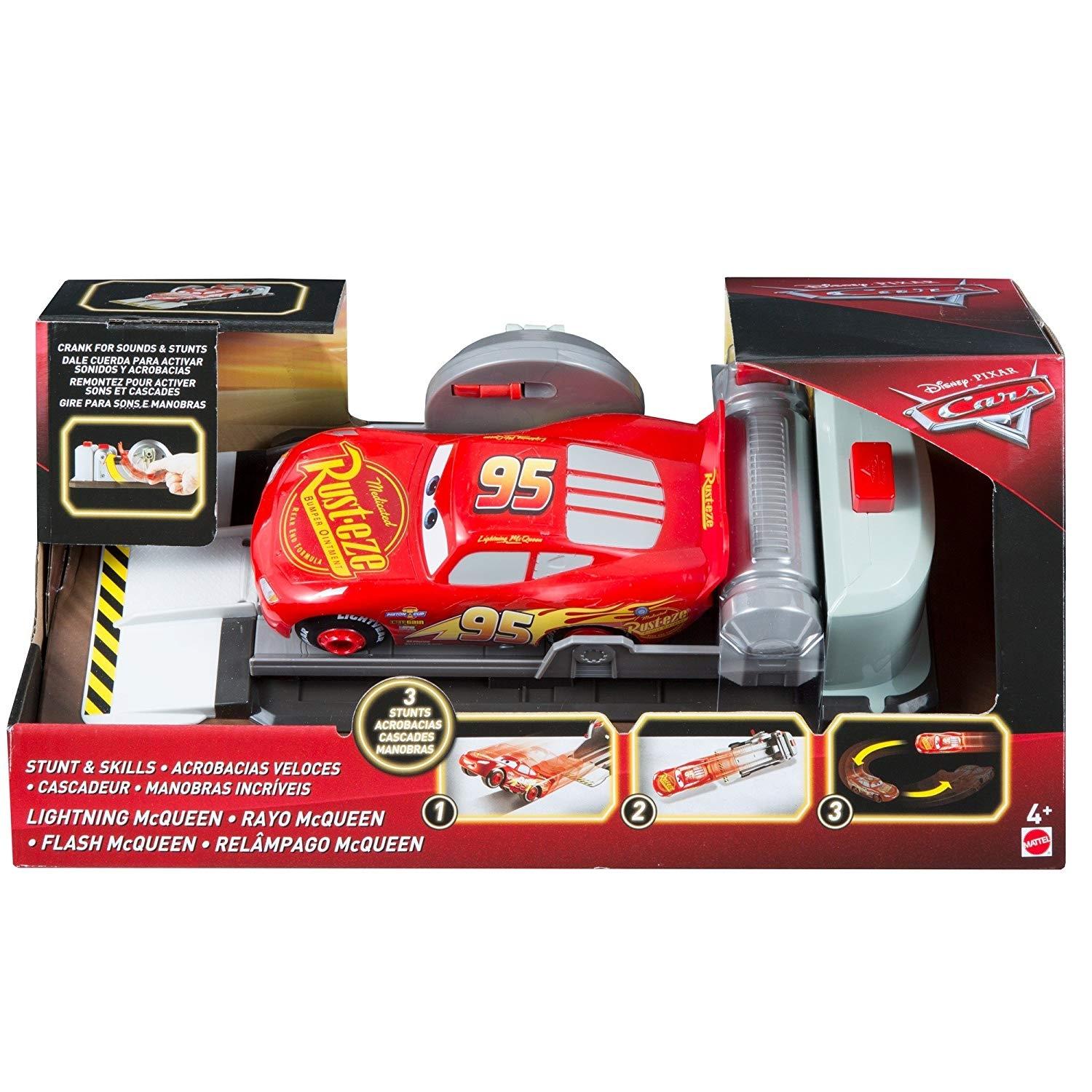 Masinuta cu lansator Disney Cars, Stunt and Skills McQueen