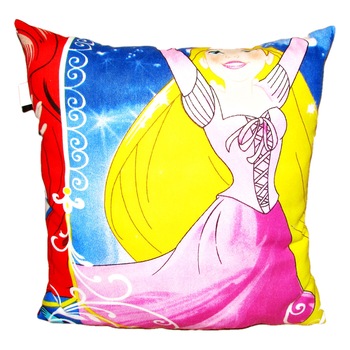 Perna model Rapunzel, 40x40 cm Perna model Rapunzel, 40x40 cm