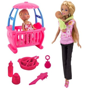 Set de joaca iMK® Papusa Betty cu 2 copii, patut si accesorii Set de joaca iMK® Papusa Betty cu 2 copii, patut si accesorii