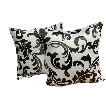 Perna decorativa by Liz Line model Deco4 Perna decorativa by Liz Line model Deco4