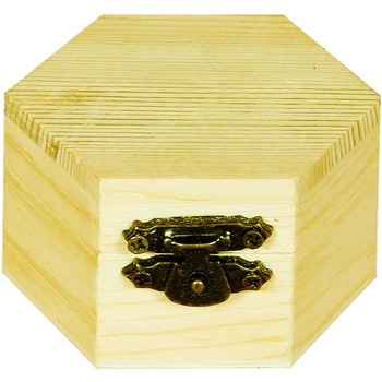 Cutiuta hexagonala din lemn 6 x 4 cm Cutiuta hexagonala din lemn 6 x 4 cm