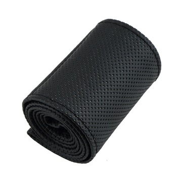 Husa Volan din Piele Ecologica Aspect Original cu Ac si Ata pentru Cusut, Diametru 36,5 - 38 cm, Culoare Negru Husa Volan din Piele Ecologica Aspect Original cu Ac si Ata pentru Cusut, Diametru 36,5 - 38 cm, Culoare Negru