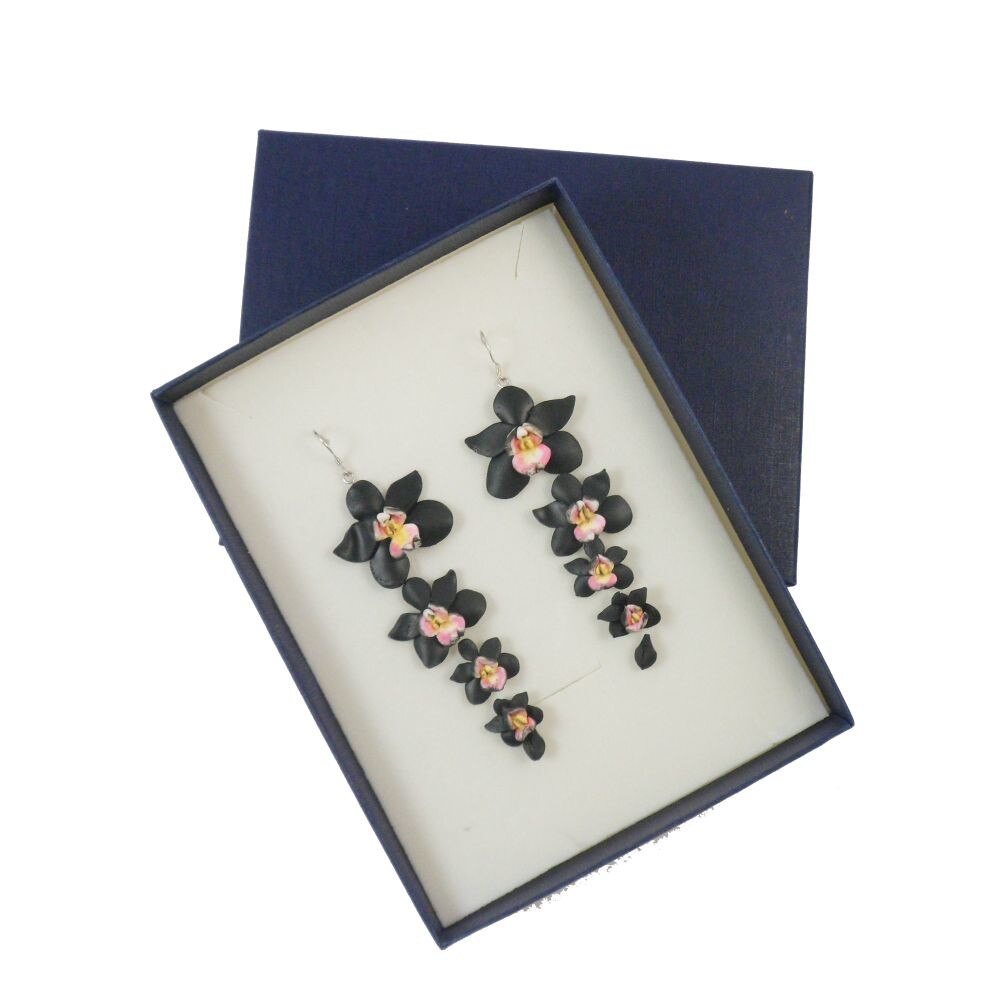 Cercei orhidee neagra, cercei eleganti marca Tracolla Handmade