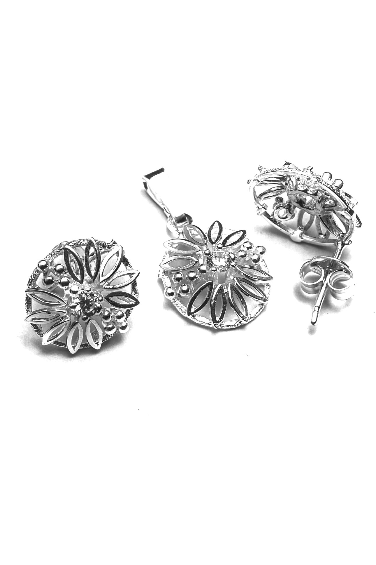 Set din argint 925, Eurosilver, in forma de floare cu zirconiu, alb