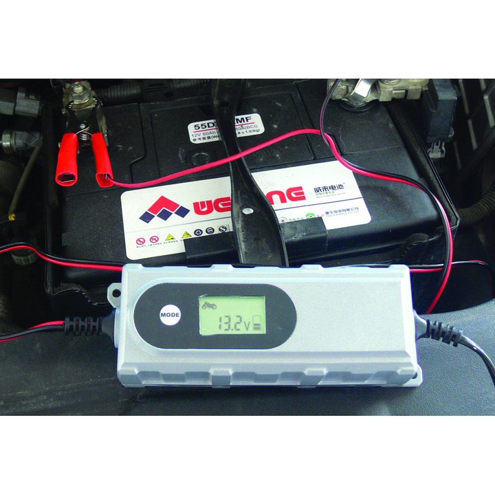 Зарядно за акумулатор AUTO PRACTIC 12V LCD display