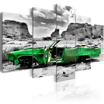 Tablou canvas 5 piese - Verde masina retro In Desertul Colorado - 200x100 cm Tablou canvas 5 piese - Verde masina retro In Desertul Colorado - 200x100 cm