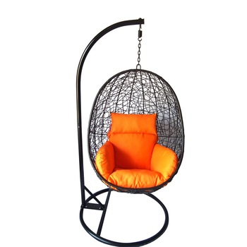 Balansoar Kring Tear, metal si ratan, negru/portocaliu , 102 x 64 x 85 cm Balansoar Kring Tear, metal si ratan, negru/portocaliu , 102 x 64 x 85 cm