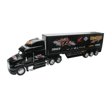 Camion diecast Peterbilt Honda Hooters Racing, 1:32 Camion diecast Peterbilt Honda Hooters Racing, 1:32