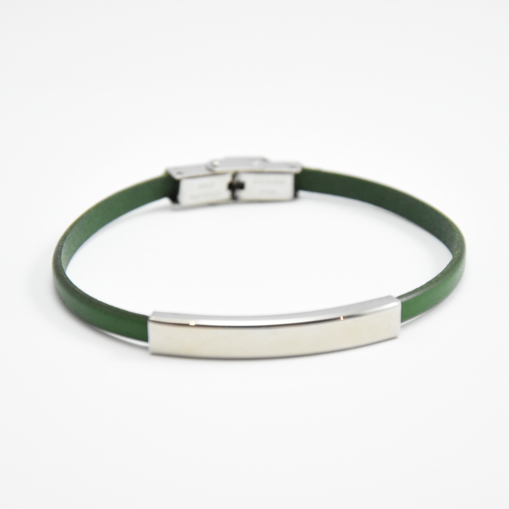 Bratara barbati din piele naturala si accesorii inox, Verde