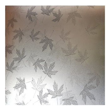 Folie pentru geam decorativa frunze artar gri, 4 m x 0.9 m Folie pentru geam decorativa frunze artar gri, 4 m x 0.9 m