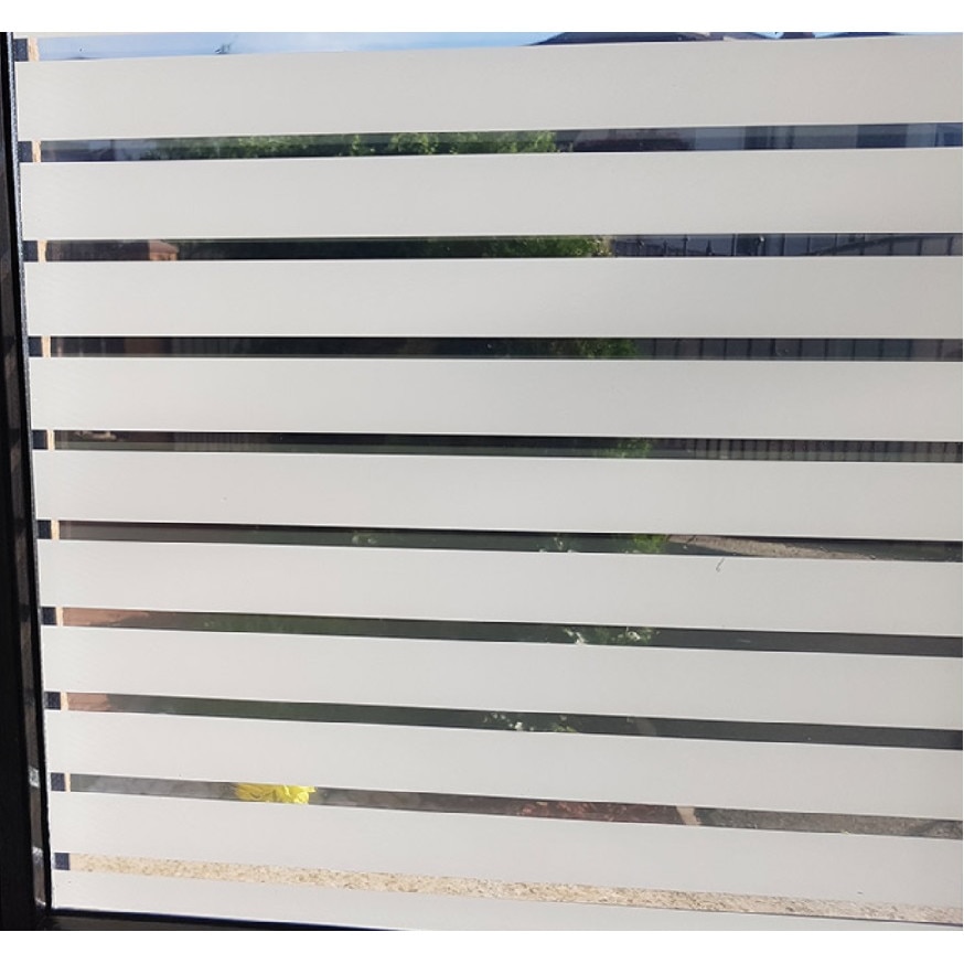 Folie decorativa autoadeziva dungi albe, 3 m x 1.22 m