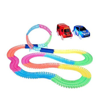 Set pista flexibila cu doua masinute led, Magic Tracks, 366 piese, Multicolor Set pista flexibila cu doua masinute led, Magic Tracks, 366 piese, Multicolor