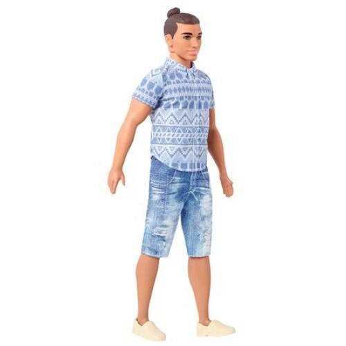 Papusa Ken iMK® cu camasa cu imprimeu, pantaloni scurti, adidasi, 30 cm