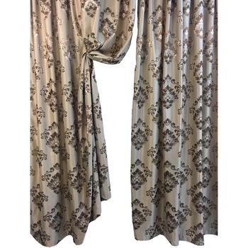 Set draperie cu rejansa  Set draperie cu rejansa