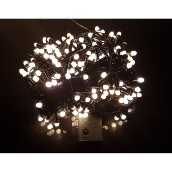 Instalatie de Craciun, 20 m, Liniara, Alb Cald, 200 leduri Q8, SDX, 8048WW, fir negru / ghirlanda luminoasa Instalatie de Craciun, 20 m, Liniara, Alb Cald, 200 leduri Q8, SDX, 8048WW, fir negru / ghirlanda luminoasa