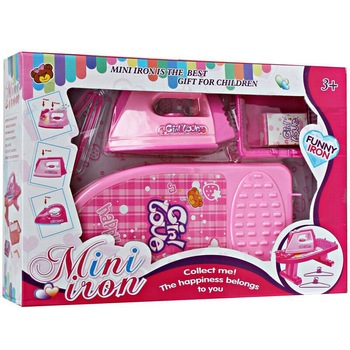 Set de joaca cu fier de calcat de jucarie, masa de calcat, umerase, cos de rufe, detergent Set de joaca cu fier de calcat de jucarie, masa de calcat, umerase, cos de rufe, detergent