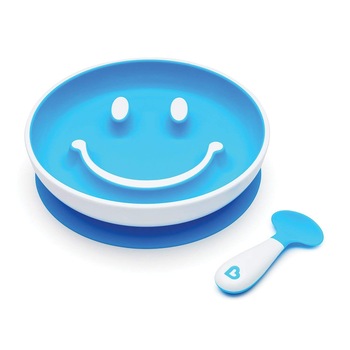 Set Lingurita si Farfurie cu Ventuza Munchkin Smiley Face, 9L+, Albastru Set Lingurita si Farfurie cu Ventuza Munchkin Smiley Face, 9L+, Albastru