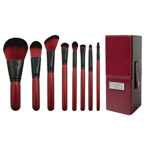 Aplicatoare si pensule machiaj