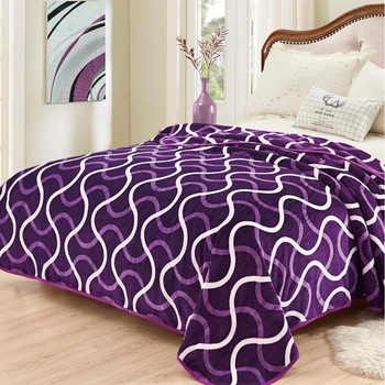 Patura Cocolino moale, mov cu model, punga cadou 200X230cm Gf23 Patura Cocolino moale, mov cu model, punga cadou 200X230cm Gf23