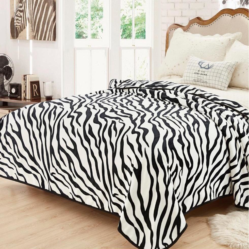 Patura Cocolino moale, alb cu model, punga cadou 200X230cm Gf25